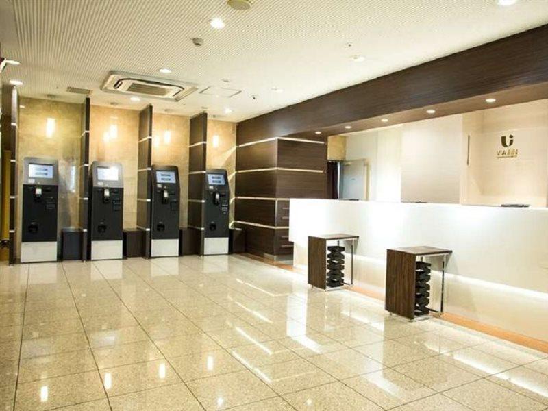Via Inn Shin Osaka West Екстериор снимка