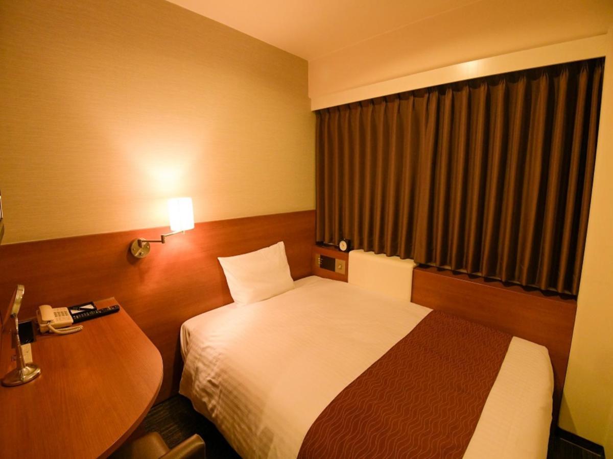 Via Inn Shin Osaka West Екстериор снимка