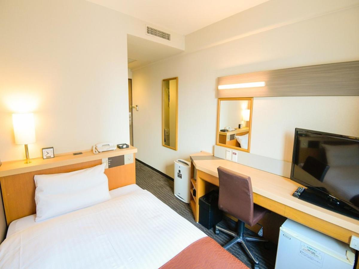 Via Inn Shin Osaka West Екстериор снимка
