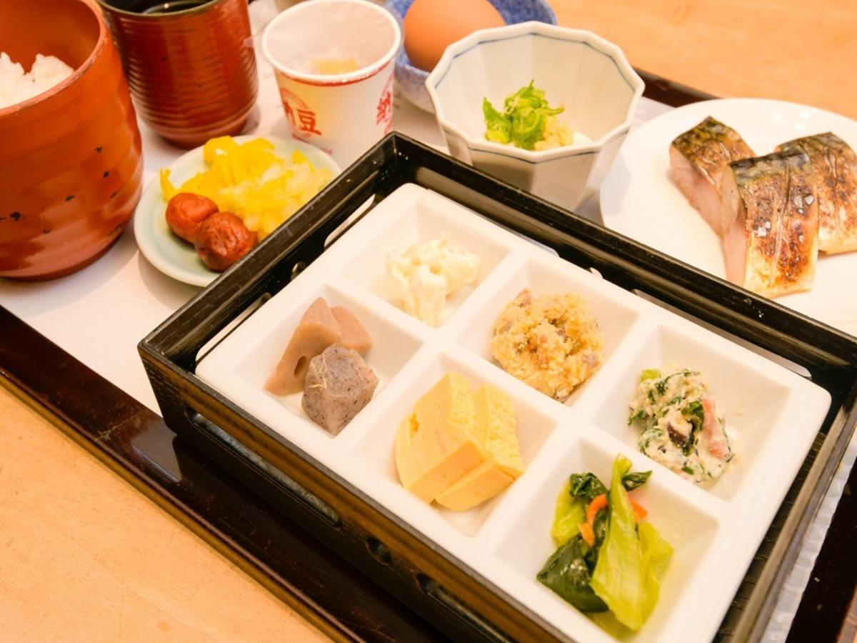 Via Inn Shin Osaka West Екстериор снимка