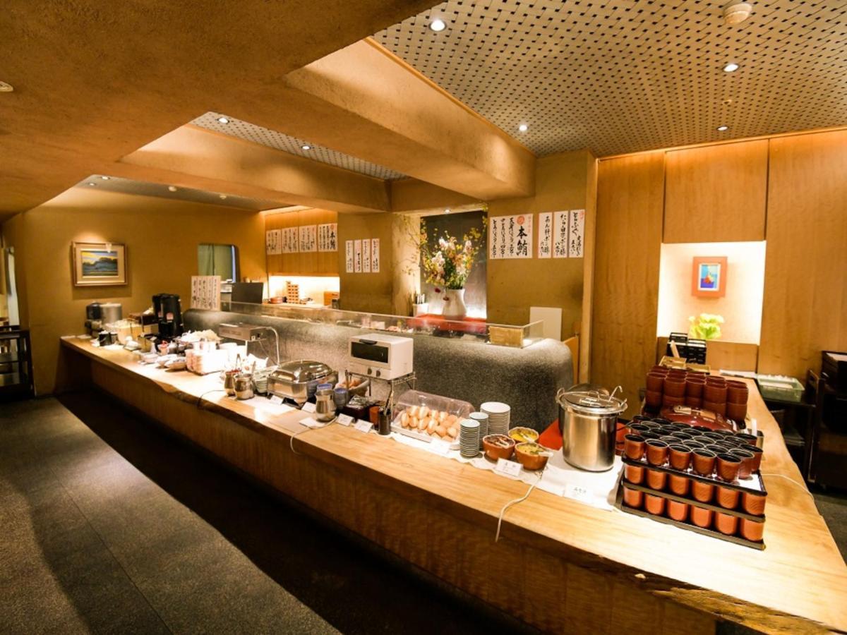 Via Inn Shin Osaka West Екстериор снимка