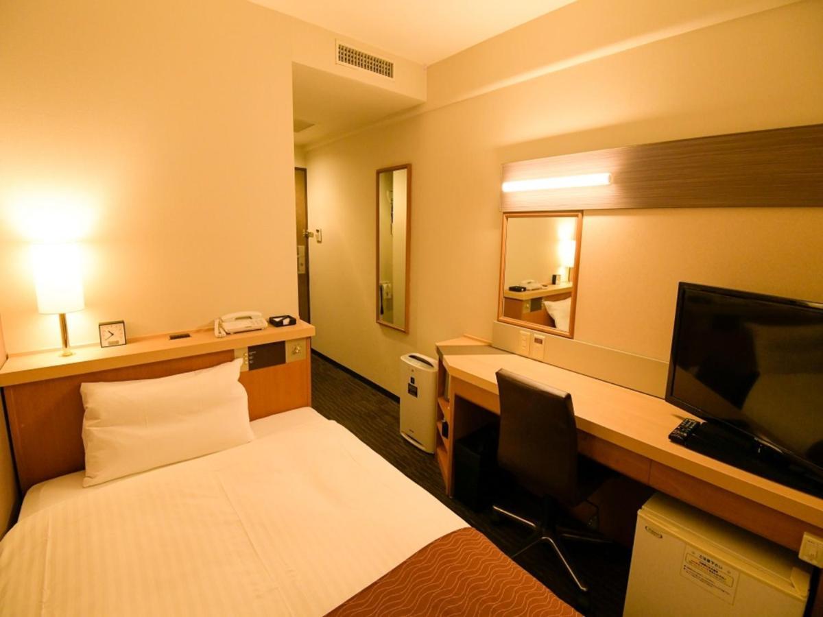 Via Inn Shin Osaka West Екстериор снимка