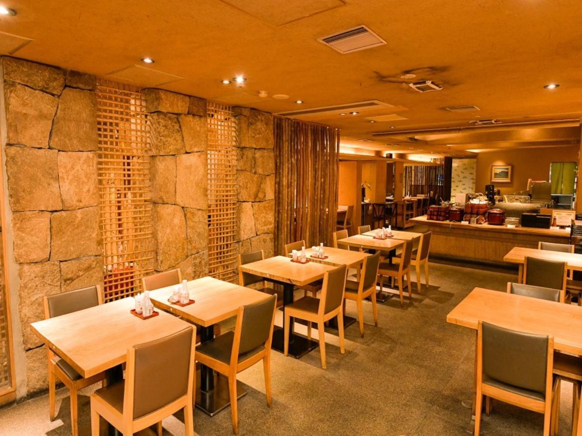 Via Inn Shin Osaka West Екстериор снимка