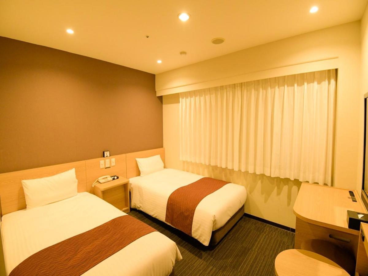 Via Inn Shin Osaka West Екстериор снимка