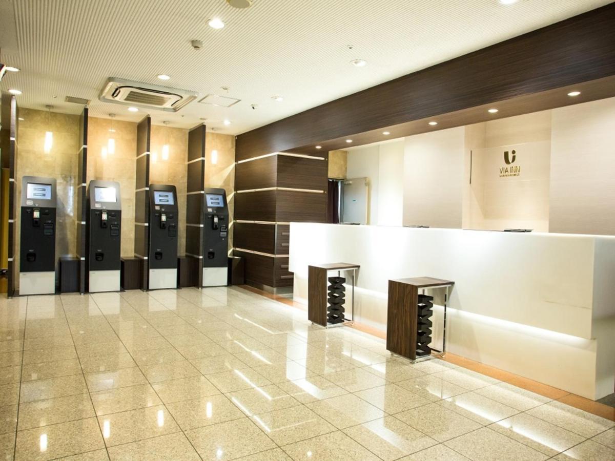 Via Inn Shin Osaka West Екстериор снимка