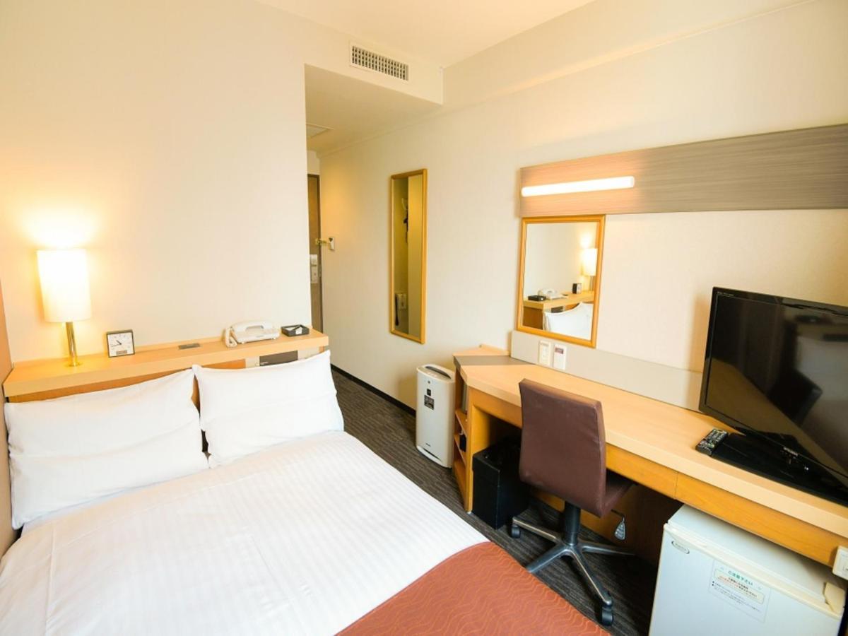 Via Inn Shin Osaka West Екстериор снимка