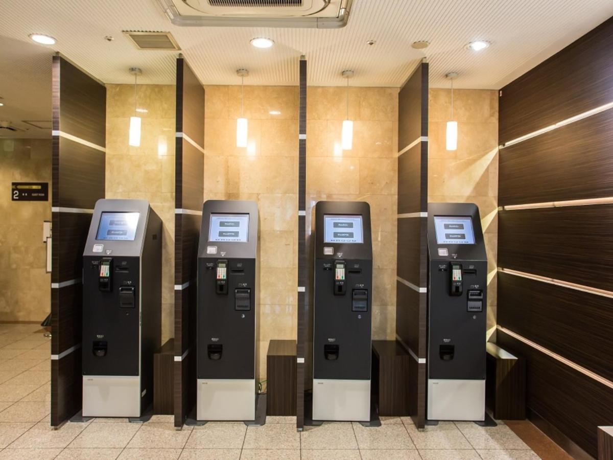 Via Inn Shin Osaka West Екстериор снимка
