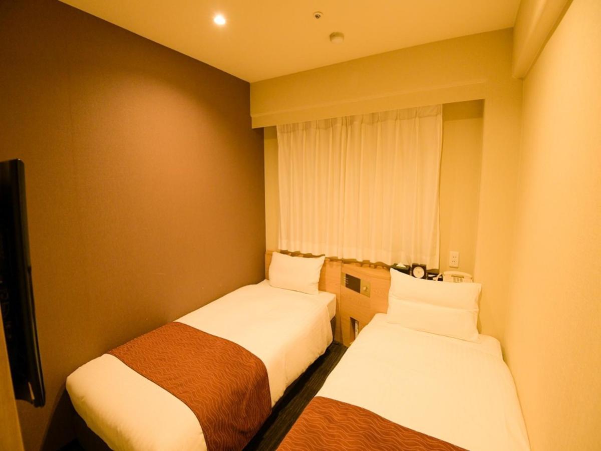 Via Inn Shin Osaka West Екстериор снимка