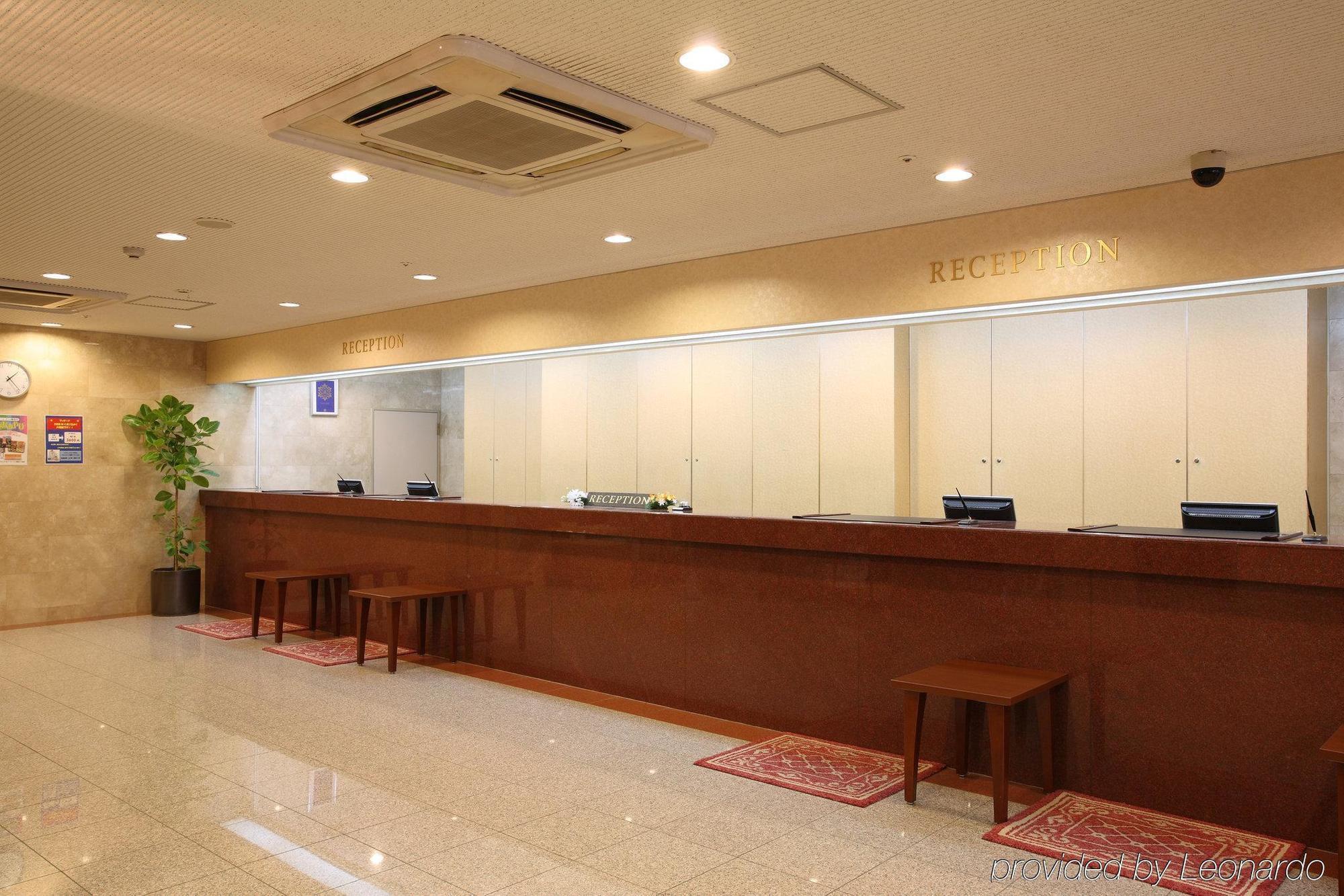 Via Inn Shin Osaka West Екстериор снимка