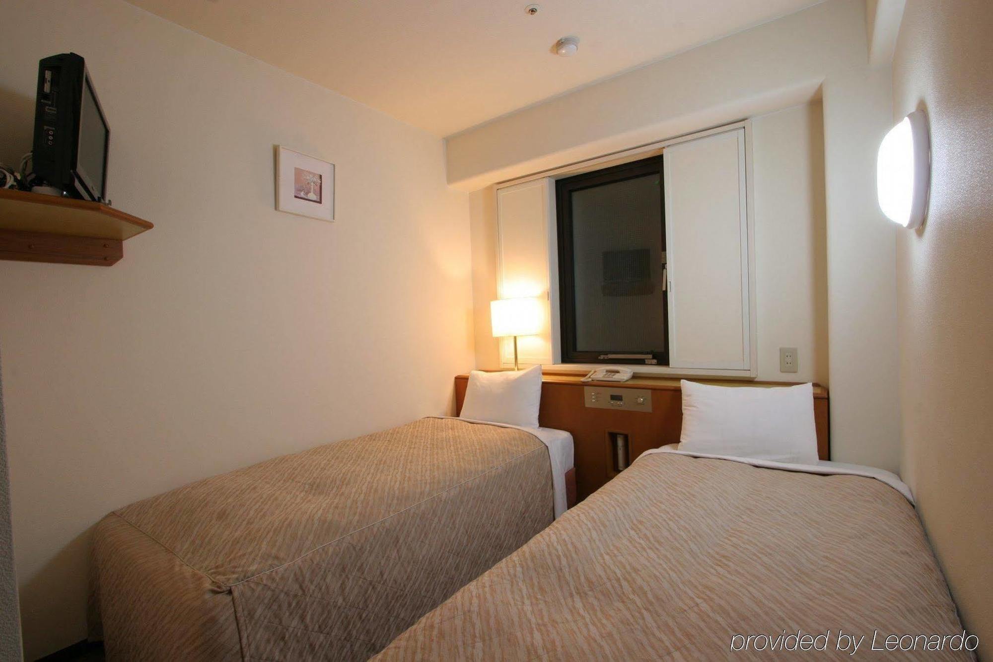 Via Inn Shin Osaka West Екстериор снимка